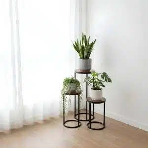 چیدمان سه گلدان روی استند تودرتوی گرد حبک PS1020